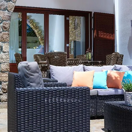 Haraki Villas Charaki