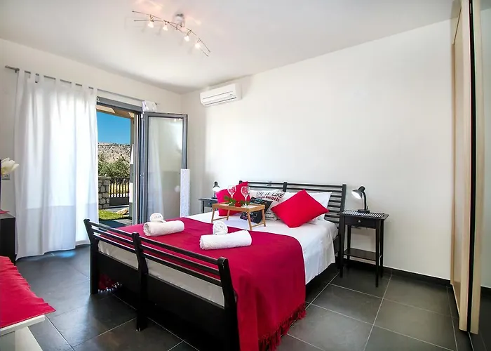 Villa Haraki Villas *