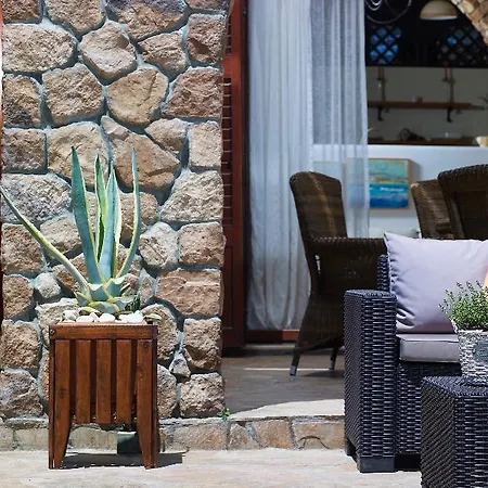 Haraki Villas *
