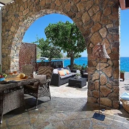 Vilă Haraki Villas *